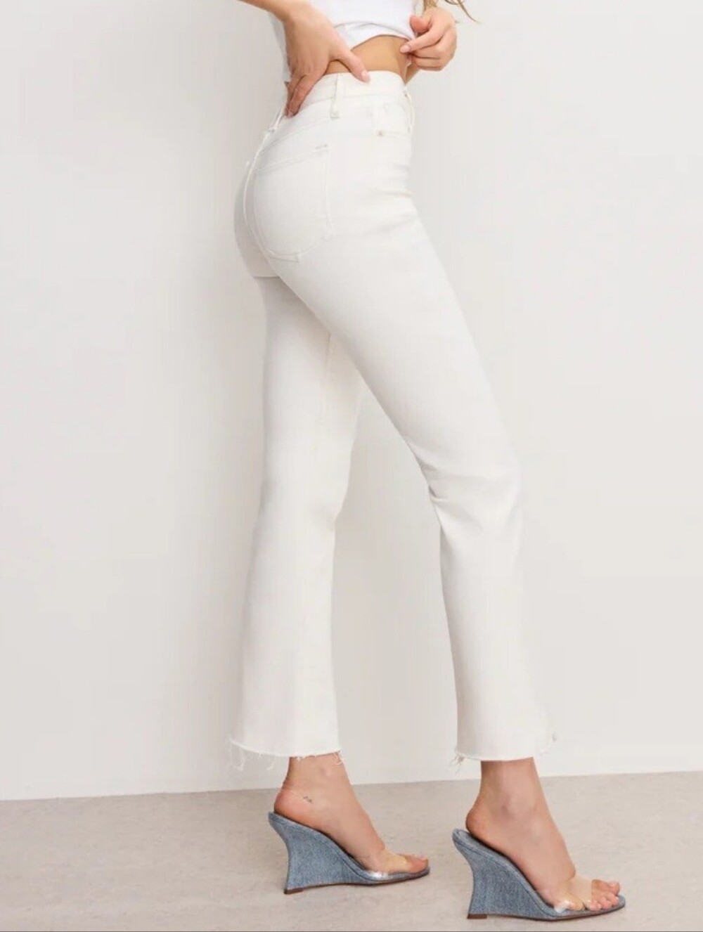 Good American Good Legs Straight White Jeans 037